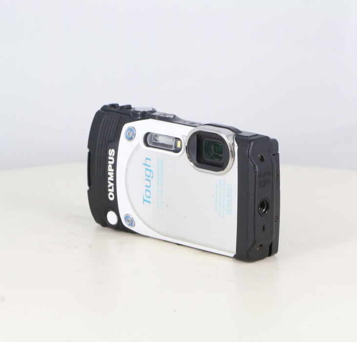 オリンパス STYLUS TG-870 TOUGH ホワイト