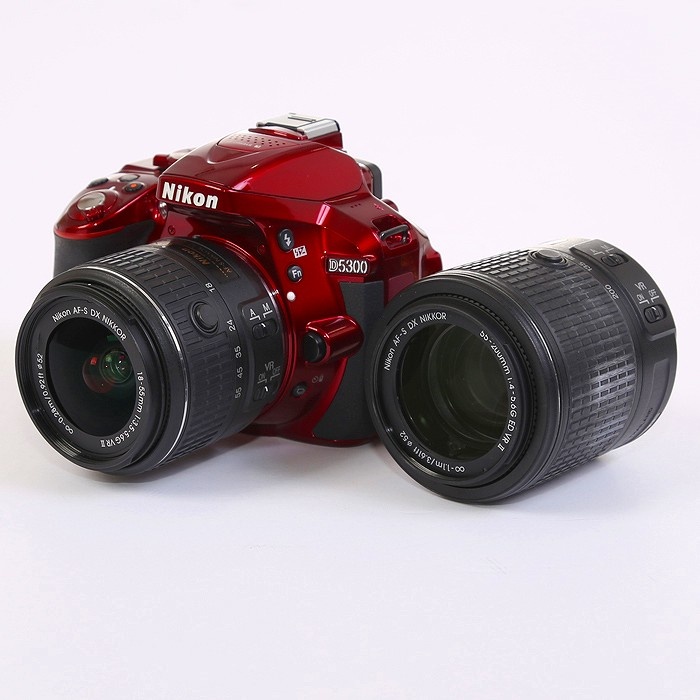 ニコン ニコン D5300 ダブルズームキツト2 レツド