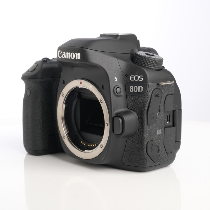 キヤノン EOS 80D ボデイ