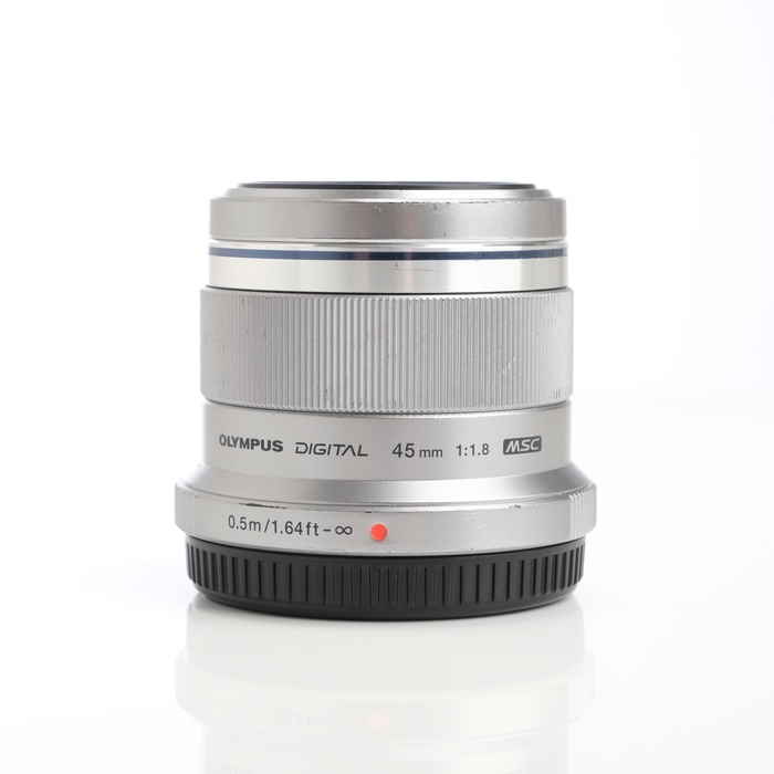 オリンパス M.ZUIKO DIGITAL 45/1.8 シルバー