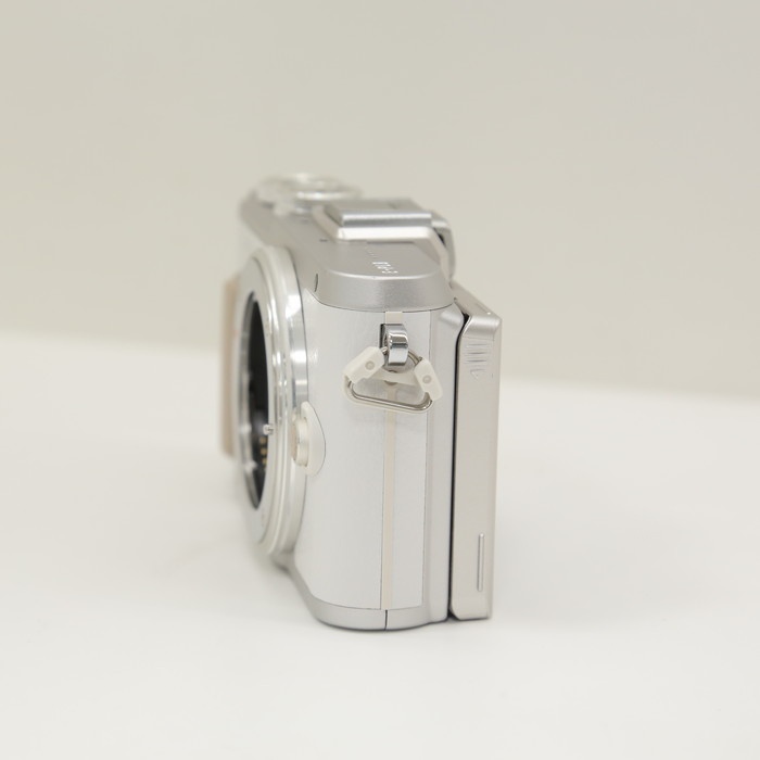 オリンパス E-PL8 ボデイ ホワイト