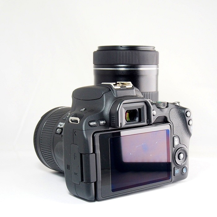 キヤノン EOS KISS X9 ダブルズームキツト ブラツク