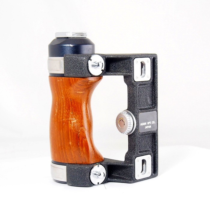 ペンタックス 67用木製グリップ