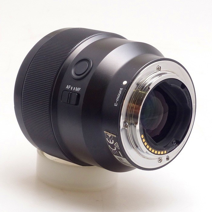ソニー FE 85/1.8