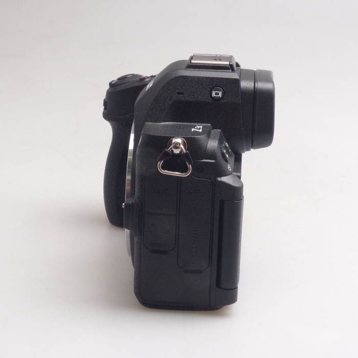 ニコン Z5II ボデイ