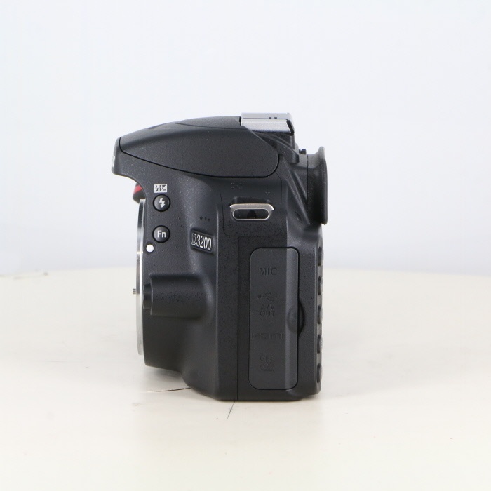 ニコン D3200 ボデイ ブラツク