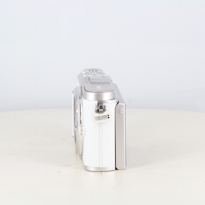 オリンパス E-PL10 ボデイ ホワイト