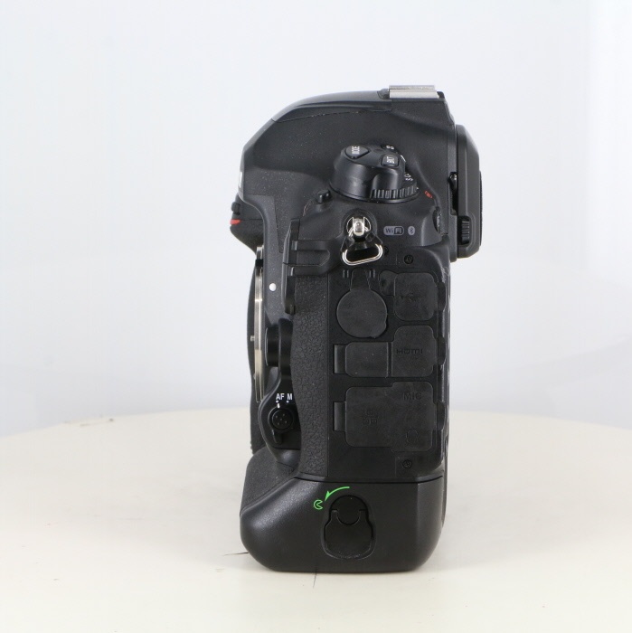 ニコン D6 ボディ