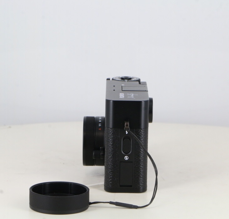 フジフイルム X Half (X-HF1) ブラック 多言語モデル