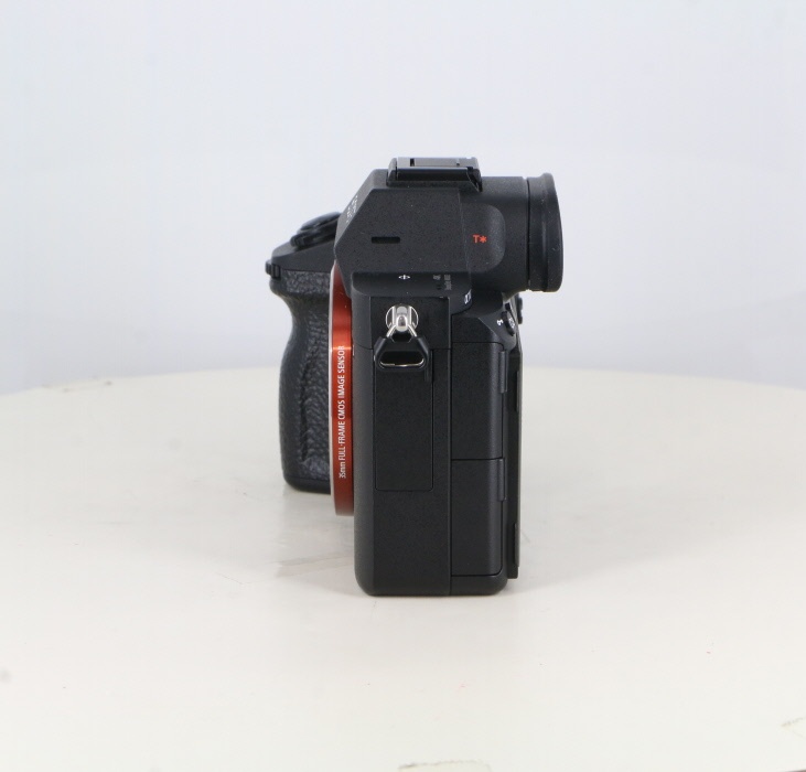 ソニー α7III (ILCE-7M3) ボディ