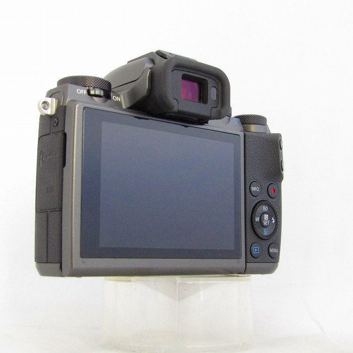 キヤノン EOS M5 ボデイ