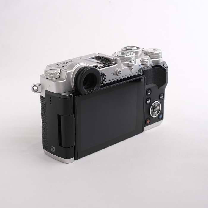 オリンパス PEN-F ボディ シルバー