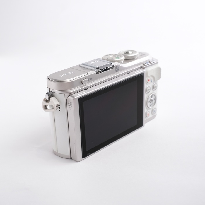 オリンパス E-PL10 ボディ ホワイト