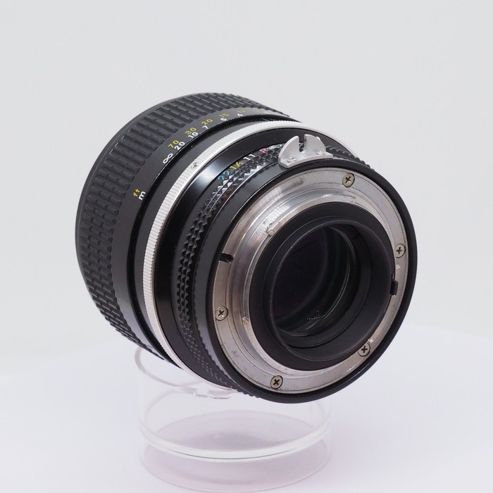 ニコン New NIKKOR 85/1.8