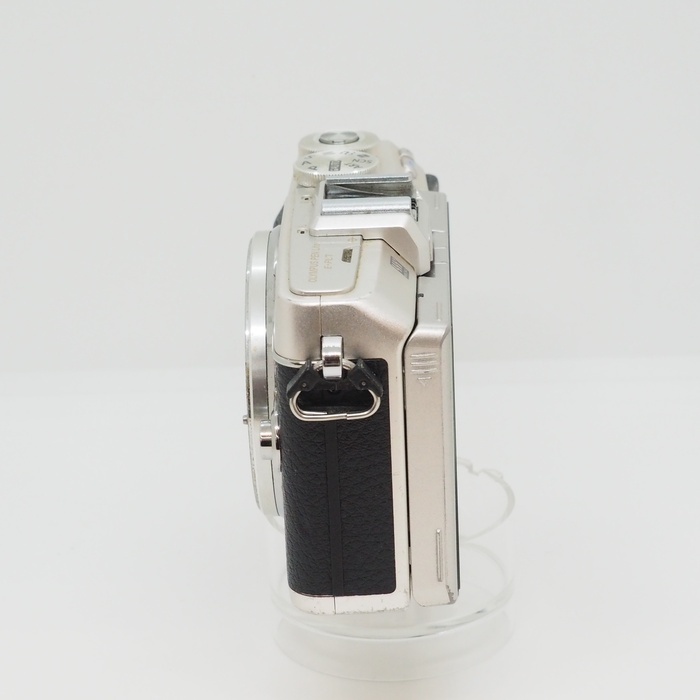 オリンパス E-PL7 ボデイ シルバー