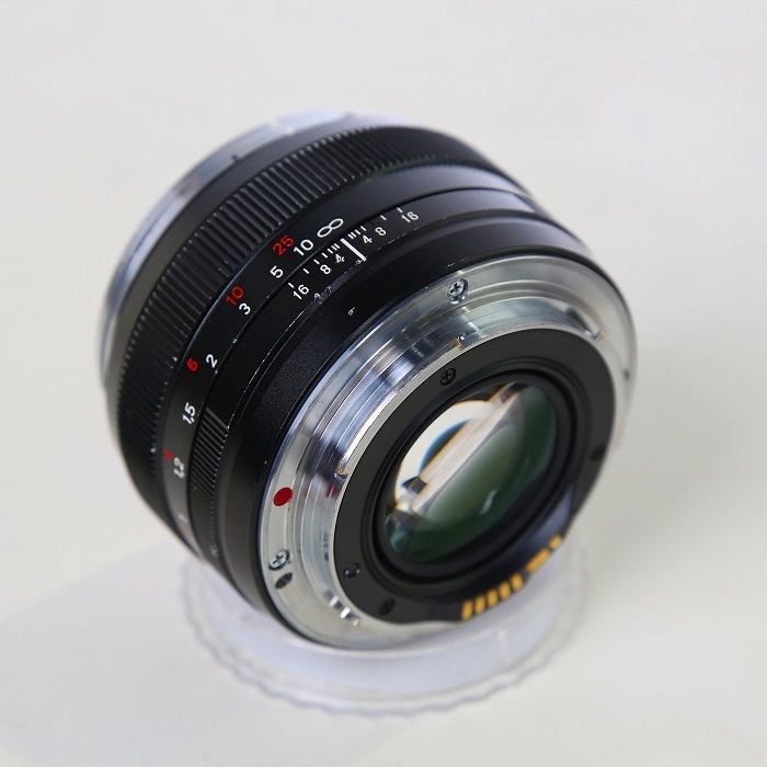 コシナ カールツアイス プラナー T 1.4/50 ZE