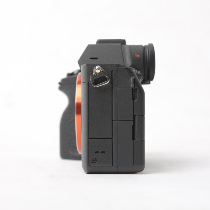 ソニー ILCE-7M4 α7IV ボデイ