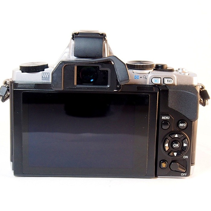 オリンパス OM-D E-M5 シルバー