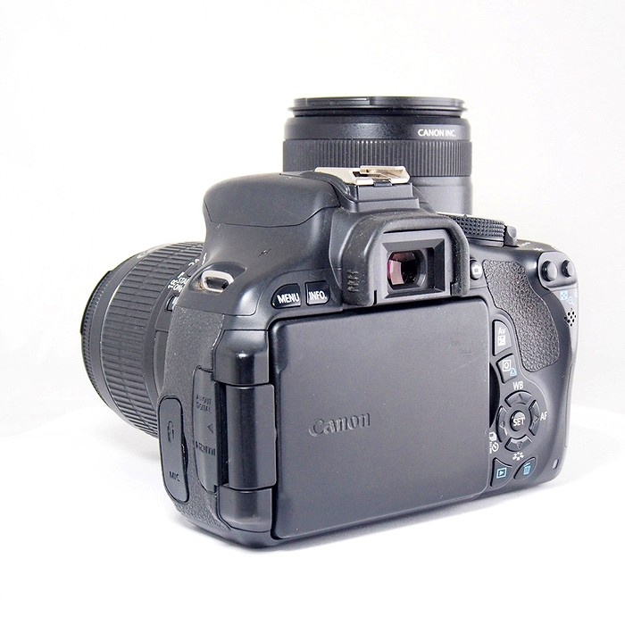 キヤノン EOS Kiss X5 Wズームキット