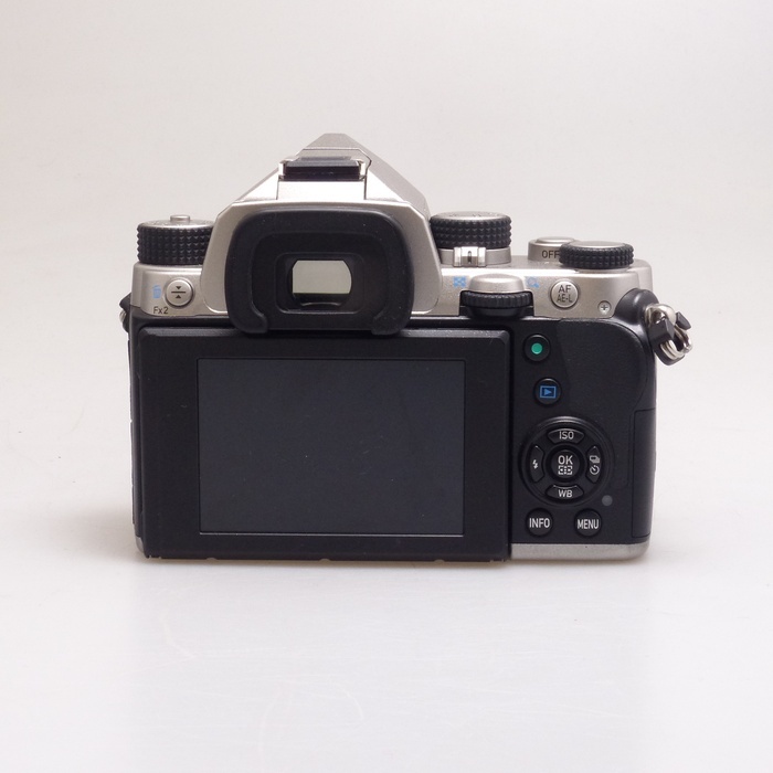 ペンタックス KP ボデイ シルバー