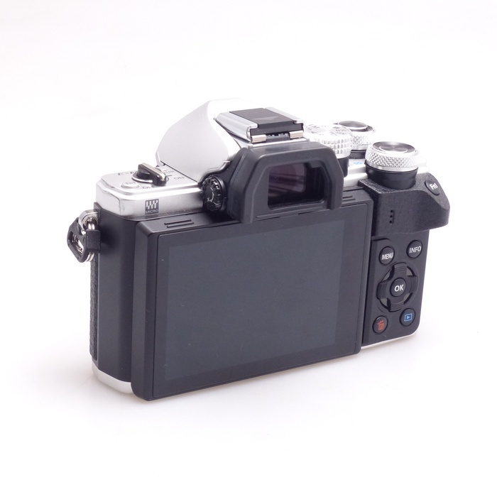 オリンパス OM-D E-M10 MarkII シルバー