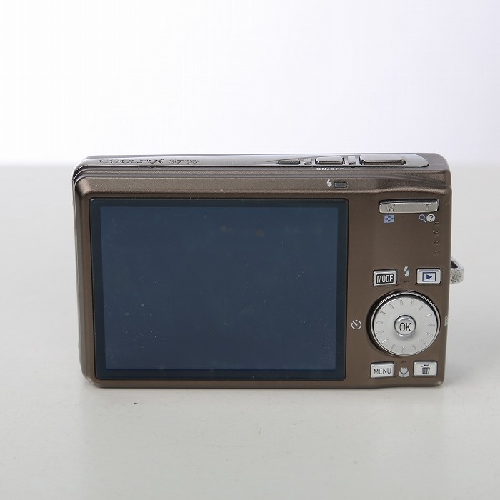 ニコン COOLPIX S700