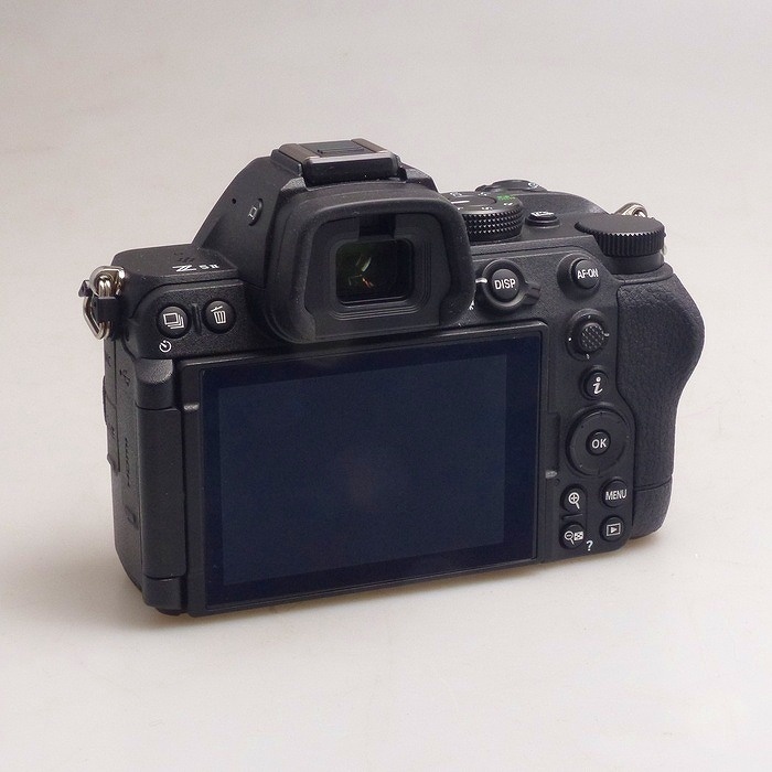 ニコン Z5II ボデイ