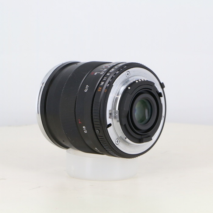 コシナ デイスタゴン T* 25/2.8 ZF.2