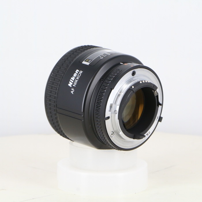 ニコン AF 85/F1.8D
