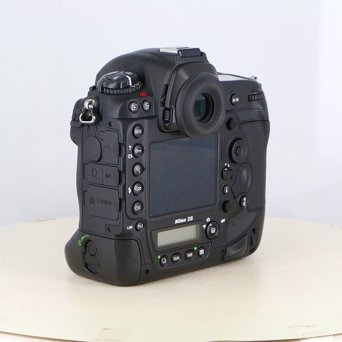 ニコン D5 ボディ(XQD-TYPE)