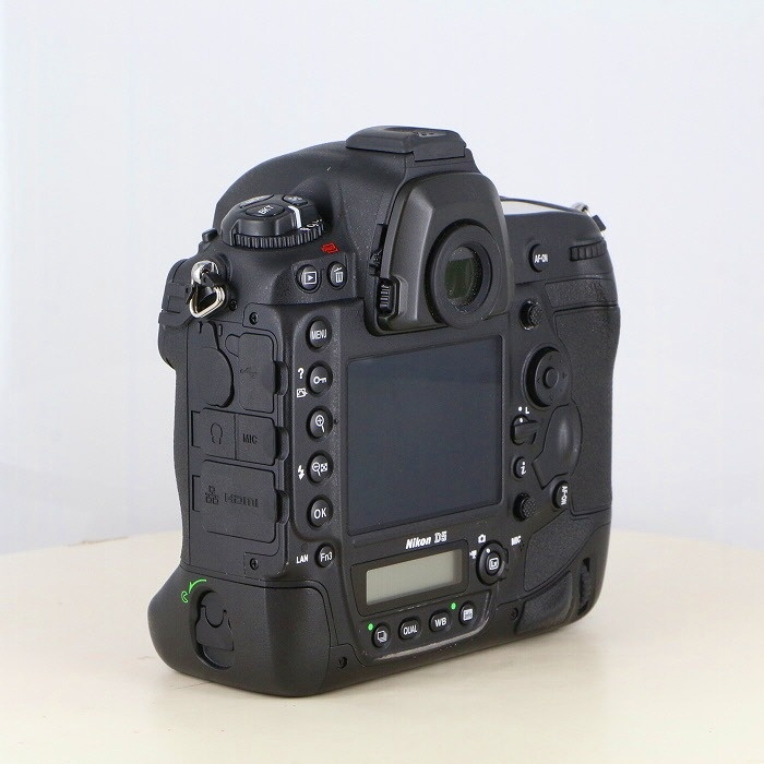 ニコン D5 ボデイ(XQD-TYPE)