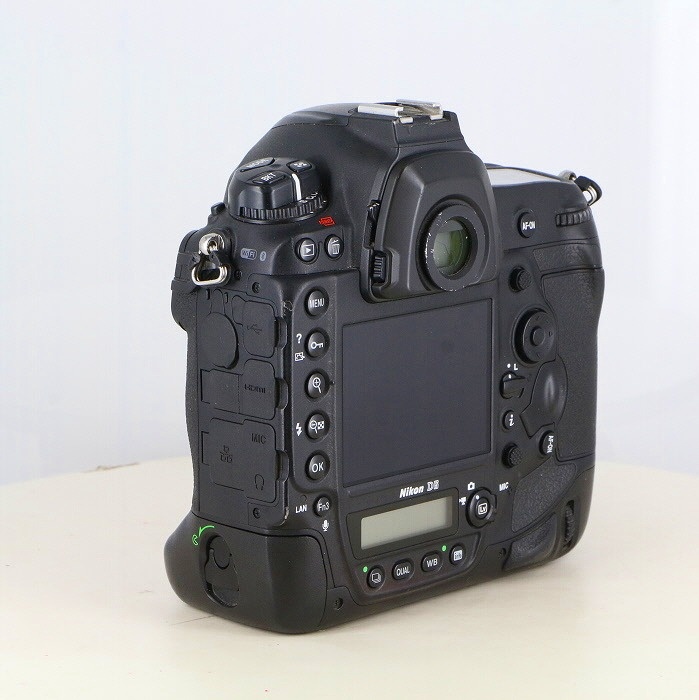 ニコン D6 ボディ