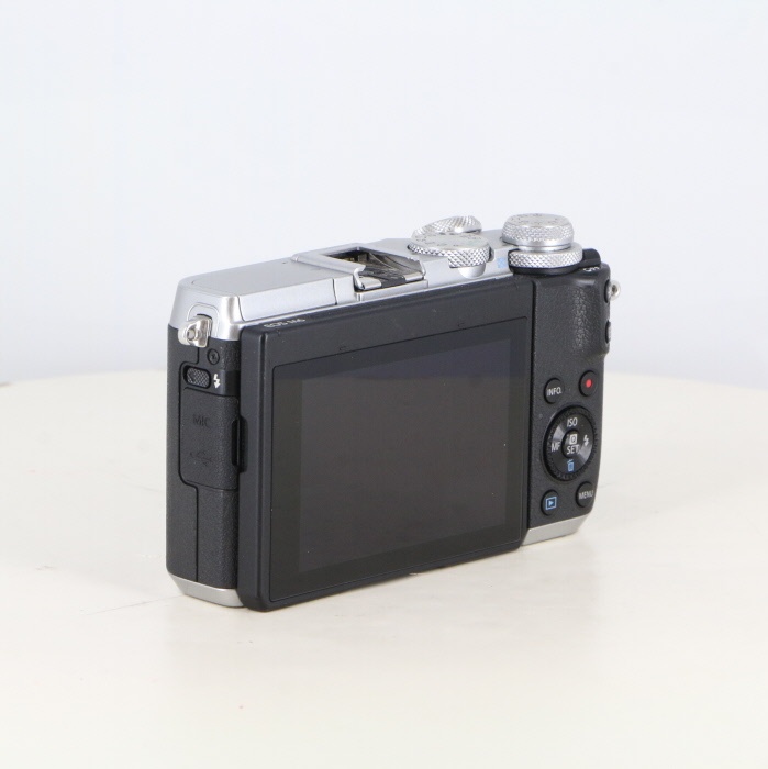 キヤノン EOS M6 ボデイ シルバー