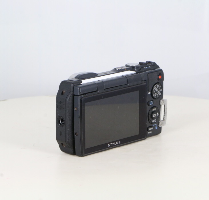 オリンパス STYLUS TG-870 TOUGH ホワイト