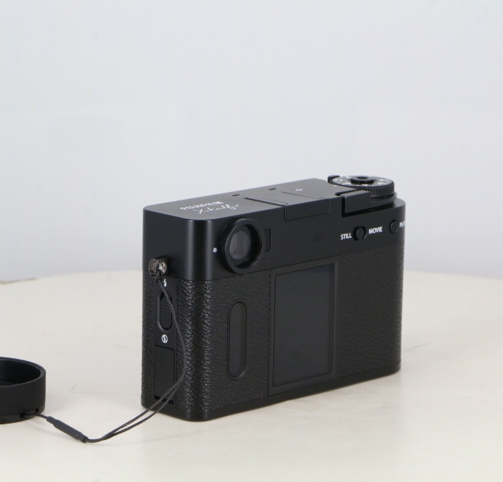 フジフイルム X Half (X-HF1) ブラック 多言語モデル