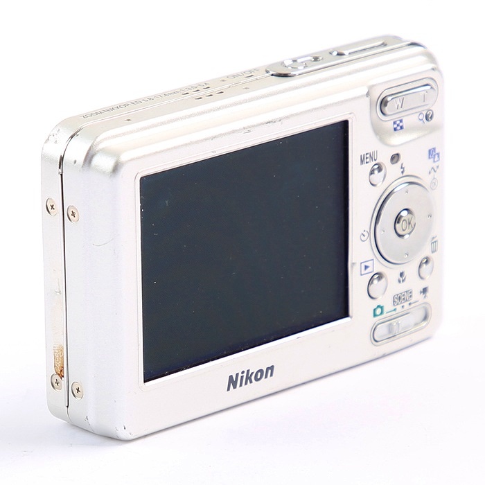 ニコン COOLPIX S3 シルバー