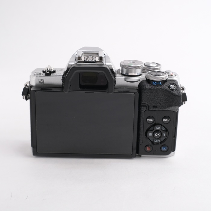 オリンパス OM-D E-M10 IV (4)ボディ シルバー
