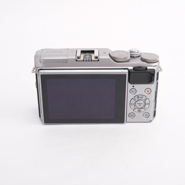 フジフイルム X-A5 ボディ シルバー