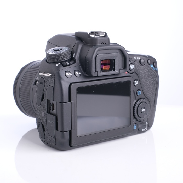 キヤノン EOS 80D/EF-S18-55 IS STM レンズキツト