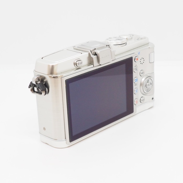オリンパス E-P3 ボディ シルバー