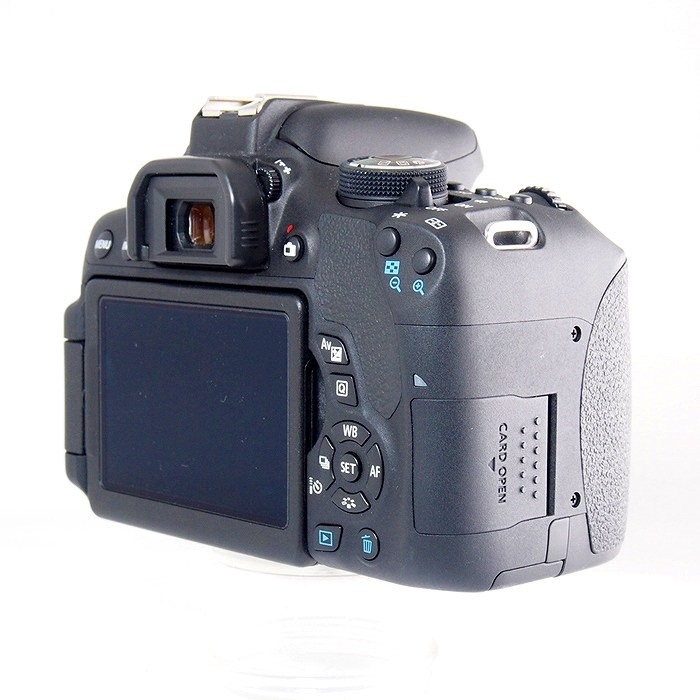 キヤノン EOS KISS X8I ボデイ