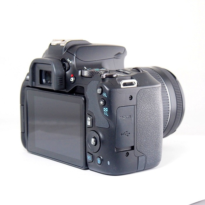 キヤノン EOS KISS X10/EF-S18-55 IS STM レンズキット