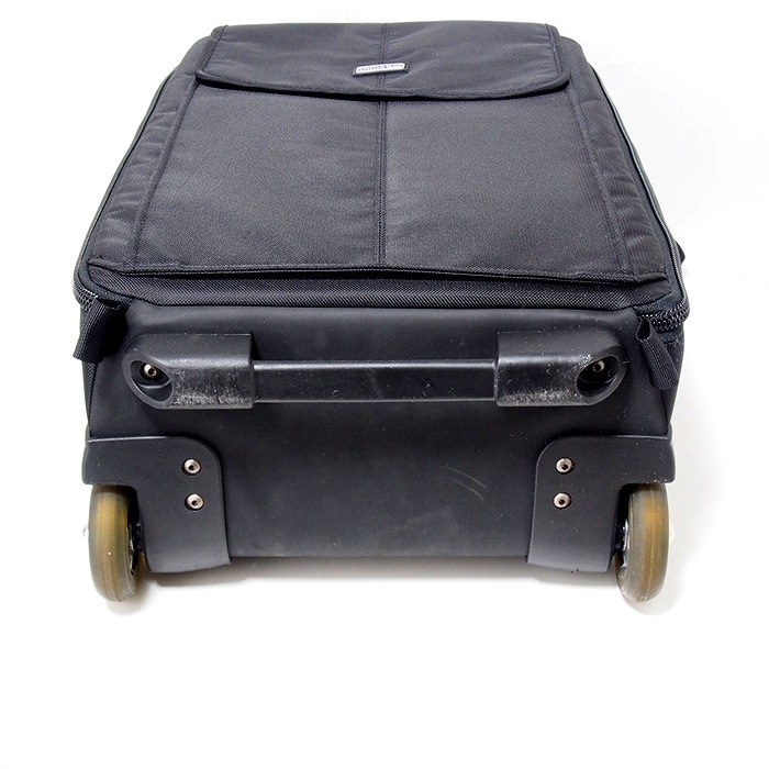 thinkTANKphoto Airport Advantage