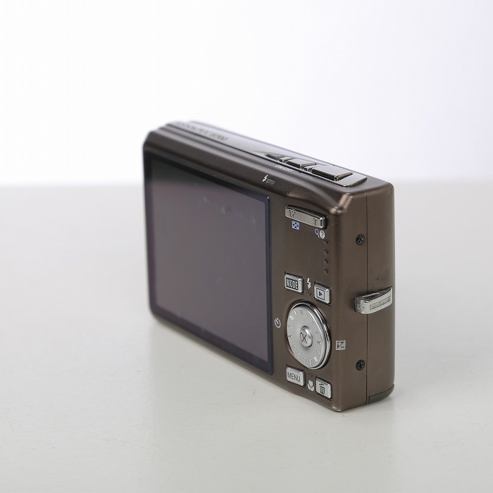 ニコン COOLPIX S700