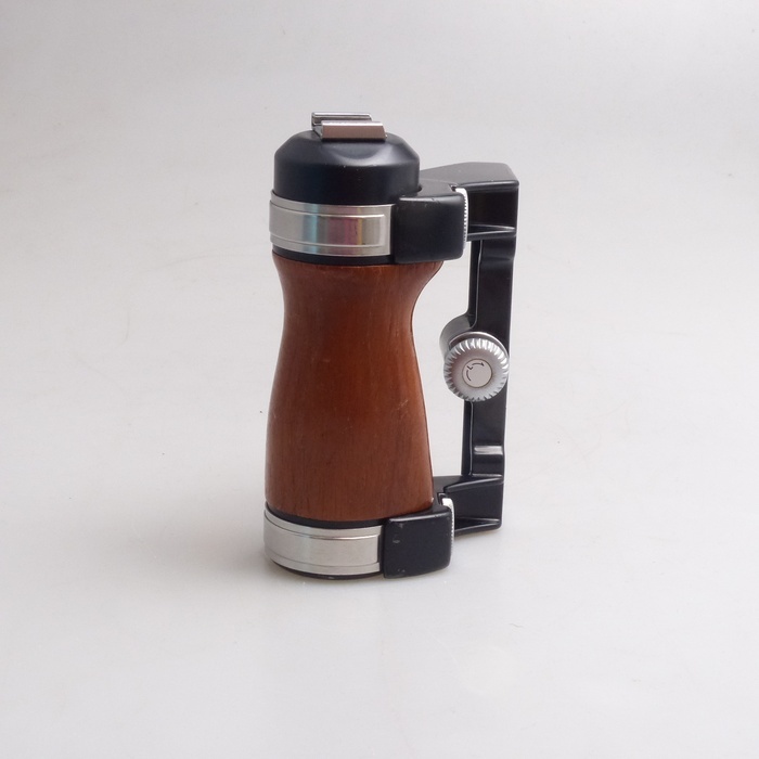 ペンタックス 6×7/67用 木製グリップ