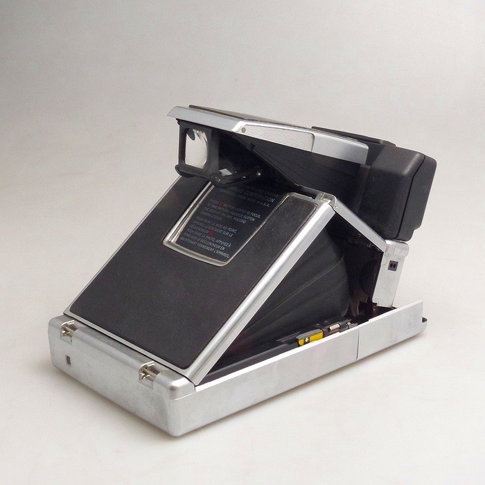 ポラロイド SX-70 SONAR