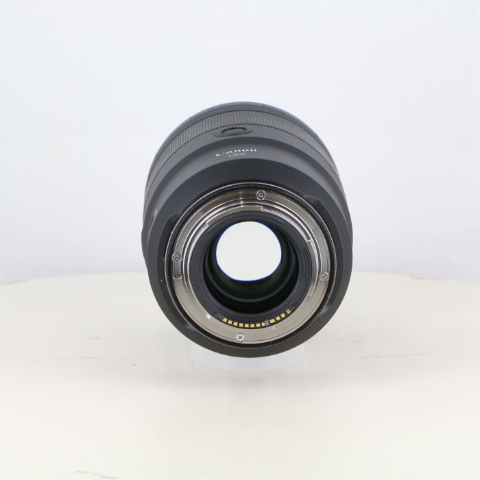 キヤノン RF135/1.8L IS USM
