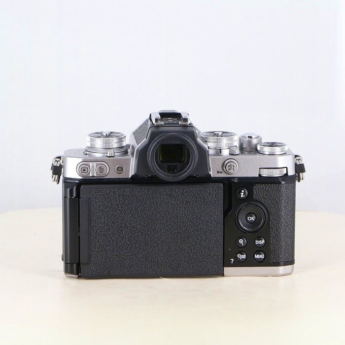 ニコン Zfc ボディ シルバー