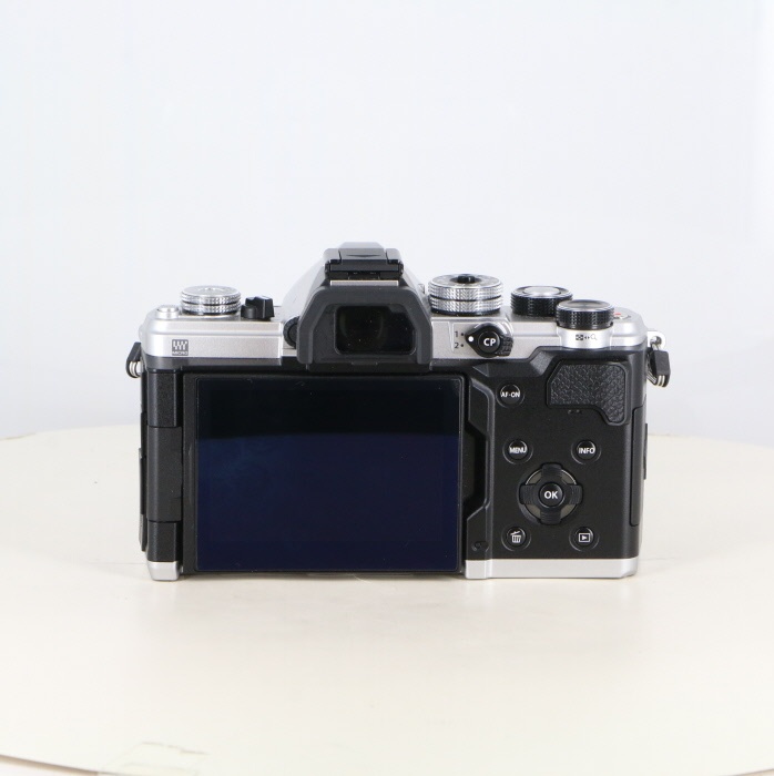 OM SYSTEM OM-3 ボデイ シルバー