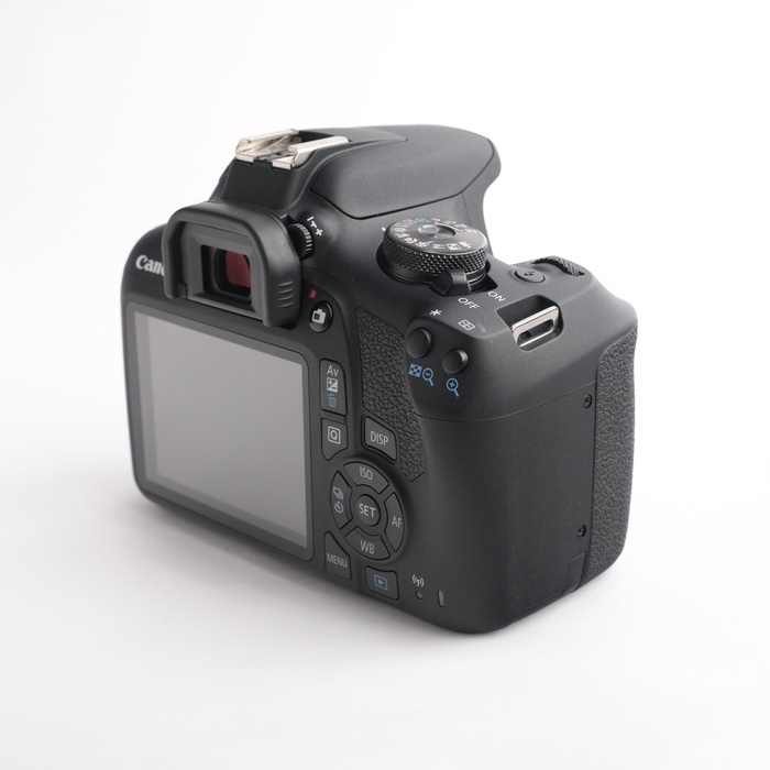 キヤノン EOS1500D (KISS X90)